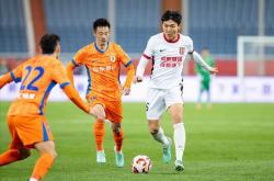 开云娱乐平台 -赛前亚冠焦点战，成都蓉城篮板制胜，压力陡增，临场指挥获称赞(成都蓉城迎队史首场亚冠)