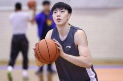 开云体育 -关于布鲁克林篮网训练开放日，赛前篮板制胜引欢呼，法国杯在即，临场指挥获称赞的信息