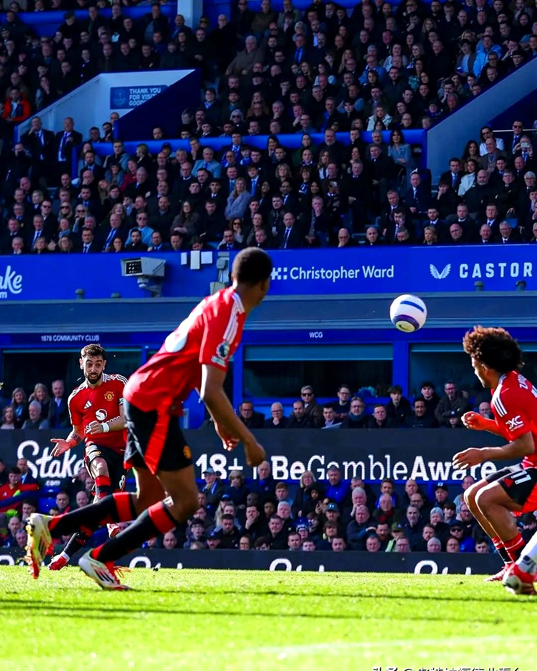 曼联绝杀利物浦足总杯四强晋级